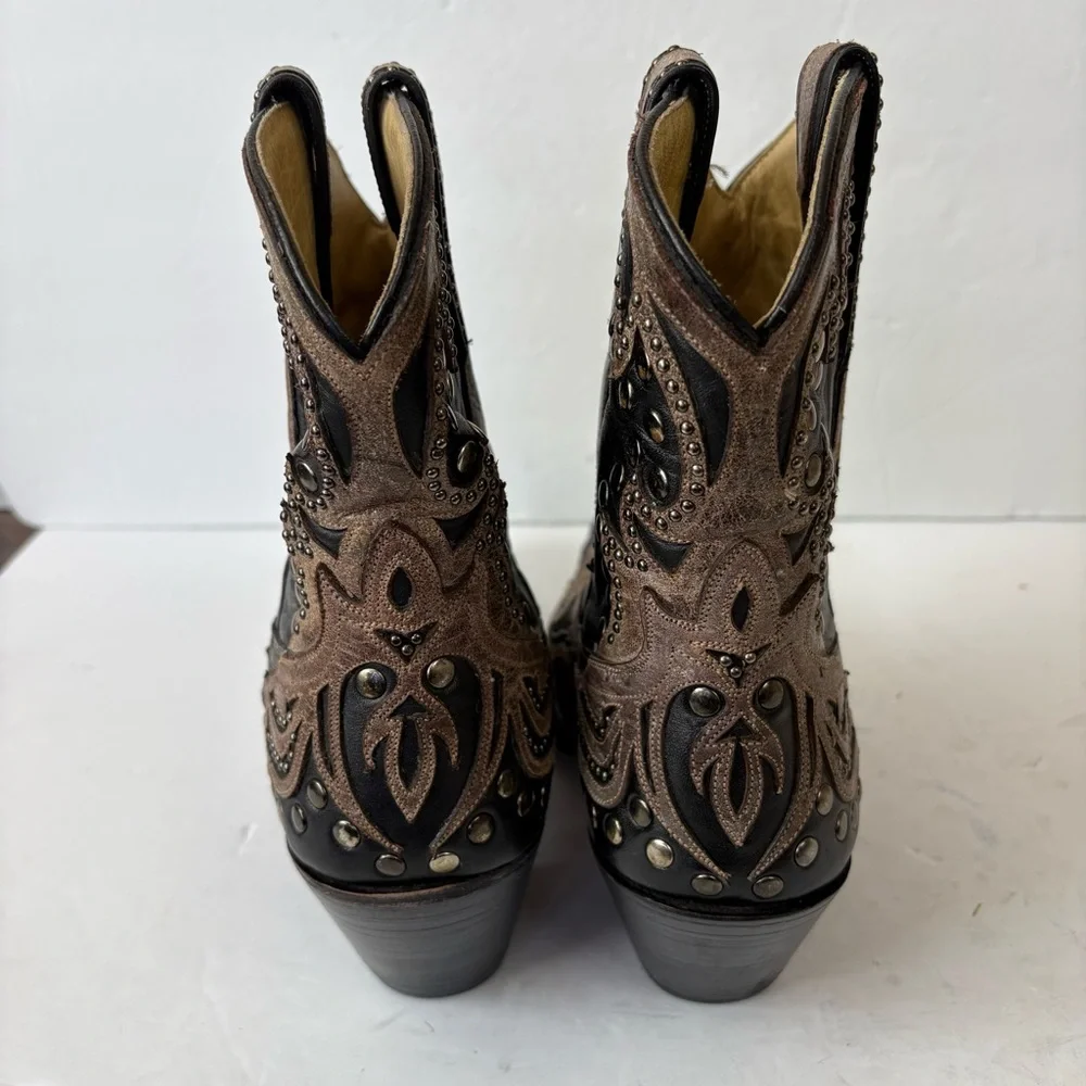 CORRAL Women's Black Distressed Overlay Studded Short Boot Snip Toe Black 9 - Picture 6 of 10